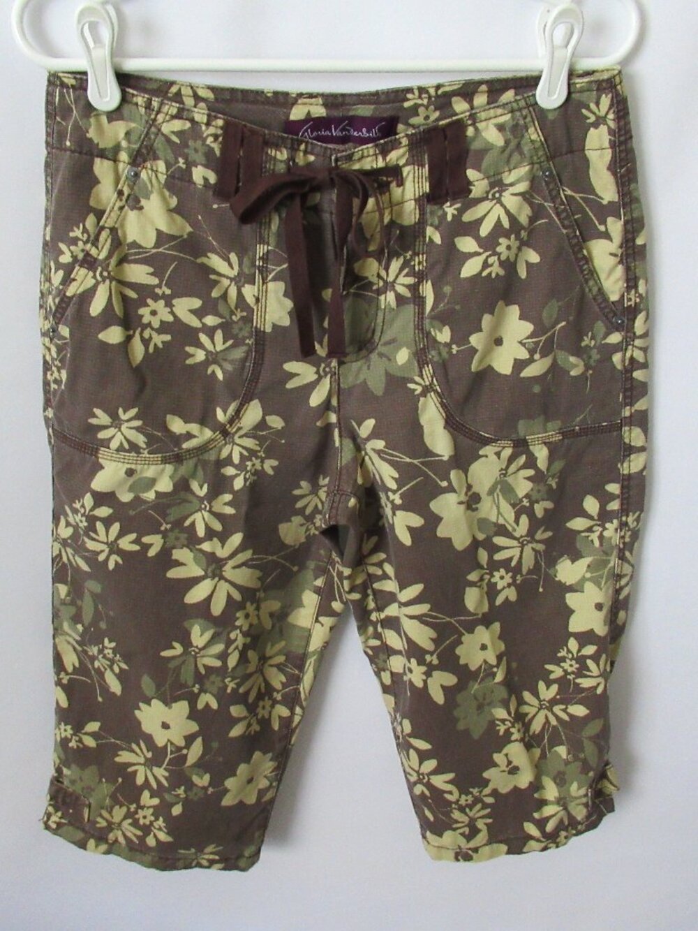 Gloria Vanderbilt brown floral zip/tie front capri pants *Sz 8P*